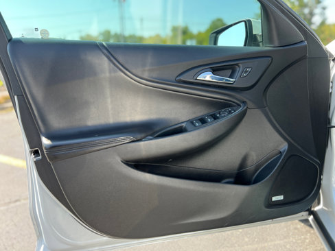 Used 2017 Chevrolet Malibu LT w/ Leather Package image 13