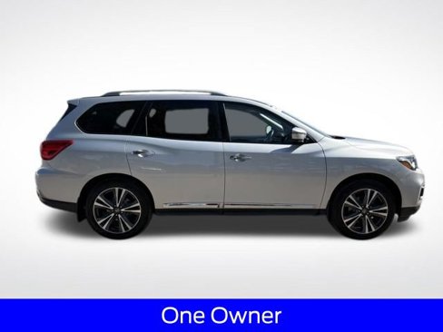 Used 2020 Nissan Pathfinder Platinum image 8