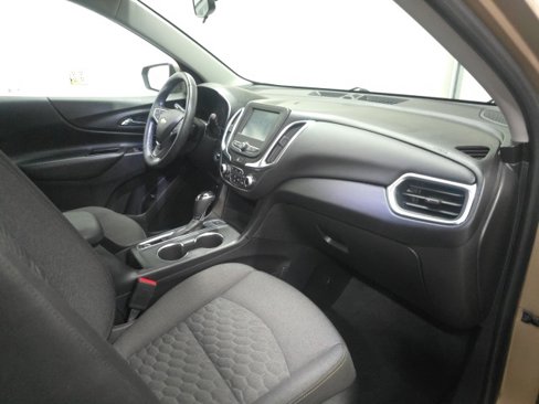 Used 2018 Chevrolet Equinox LT image 4