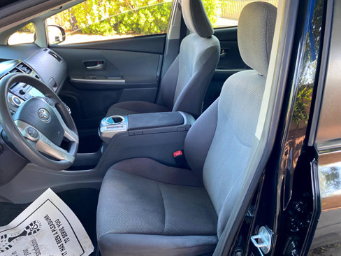 Used 2014 Toyota Prius V Three image 24