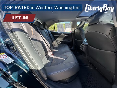Used 2018 Toyota Camry XLE image 13