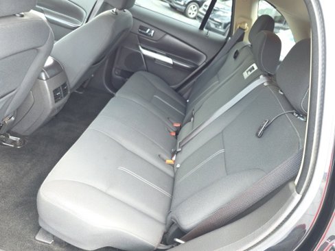 Used 2013 Ford Edge SE image 29