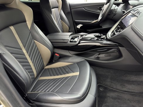 Used 2024 Aston Martin DBX 707 image 18