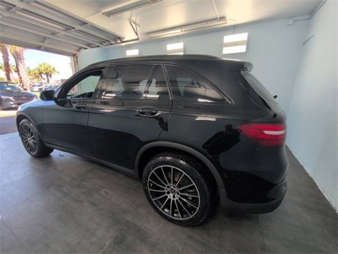 Used 2019 Mercedes-Benz GLC 300 4MATIC image 10
