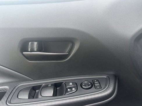 New 2025 Nissan Versa S image 17