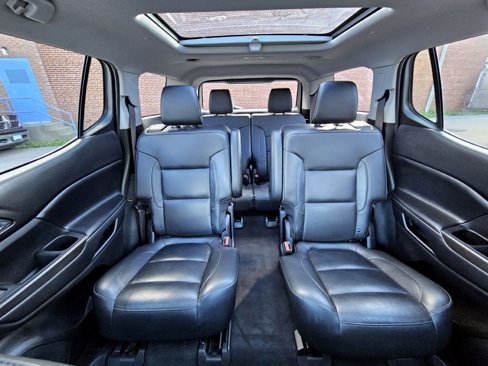 Used 2017 GMC Acadia SLT image 12
