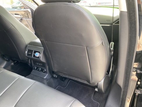 Used 2017 Jaguar F-PACE Premium image 34