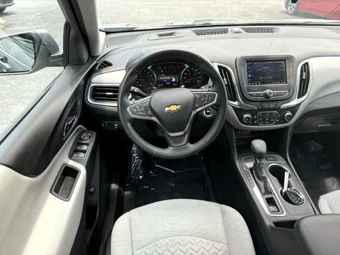 Used 2023 Chevrolet Equinox LT w/ Driver Convenience Package image 16