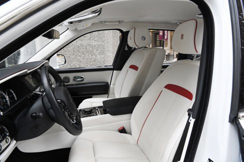 Certified 2023 Rolls-Royce Cullinan w/ Cullinan Package image 10