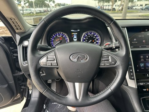 Used 2017 INFINITI Q50 Signature Edition w/ All Weather Package (L93) image 19