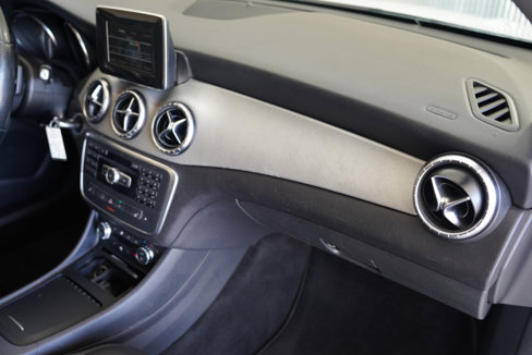 Used 2014 Mercedes-Benz CLA 250 image 34