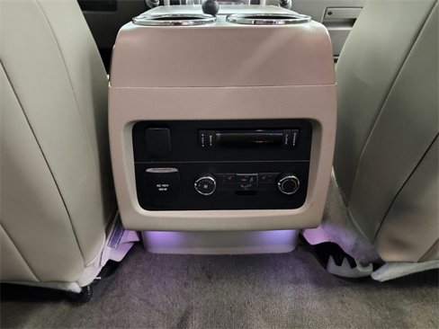 Used 2017 Lincoln Navigator Select image 40