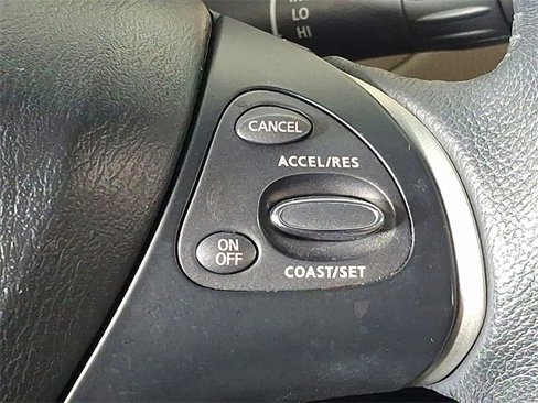 Used 2016 Nissan Pathfinder SL w/ SL Tech Package image 25
