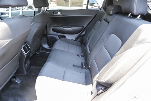 Used 2020 Kia Sportage LX image 18
