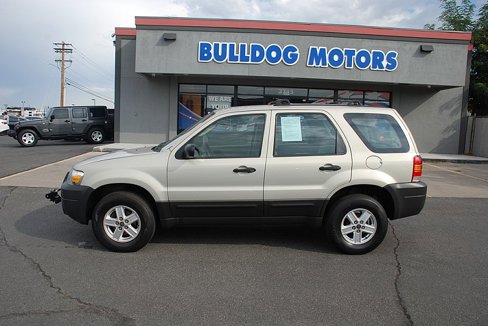 Used 2005 Ford Escape XLS image 2