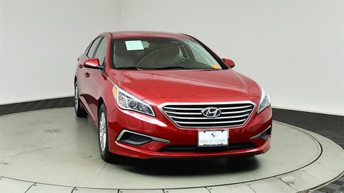 Used 2017 Hyundai Sonata SE w/ Cargo Package image 2