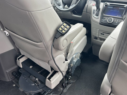 Used 2014 Honda Odyssey Touring image 16