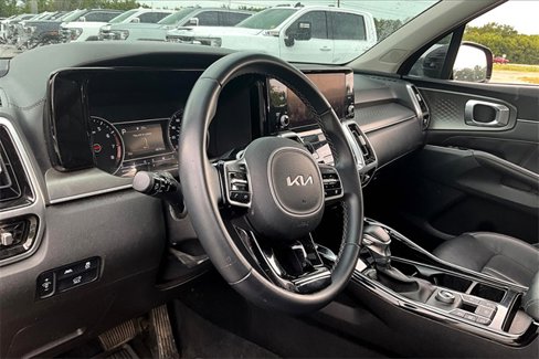 Used 2022 Kia Sorento SX image 17