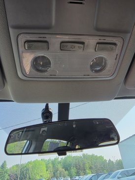 Used 2015 Toyota RAV4 LE image 18