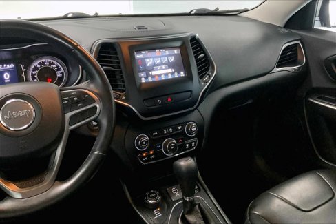 Used 2019 Jeep Cherokee Latitude Plus w/ Cold Weather Group image 14