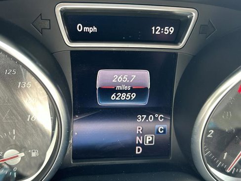 Used 2017 Mercedes-Benz GLA 250 4MATIC image 11