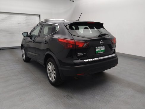 Used 2018 Nissan Rogue Sport SV image 5