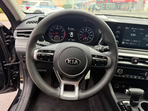Used 2021 Kia K5 LX image 13