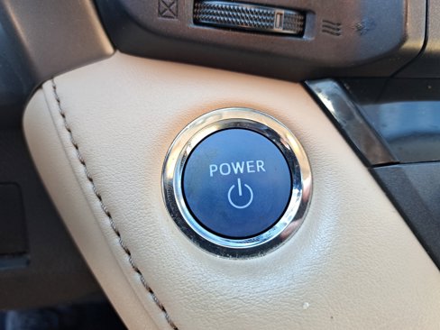 Used 2016 Toyota RAV4 Limited image 28