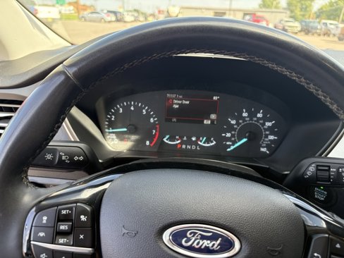 Used 2022 Ford Escape SEL image 8