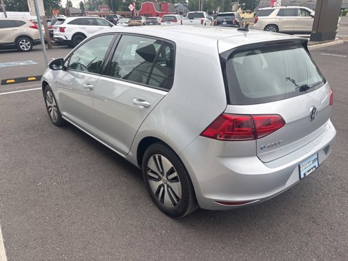 Used 2016 Volkswagen e-Golf SE image 8