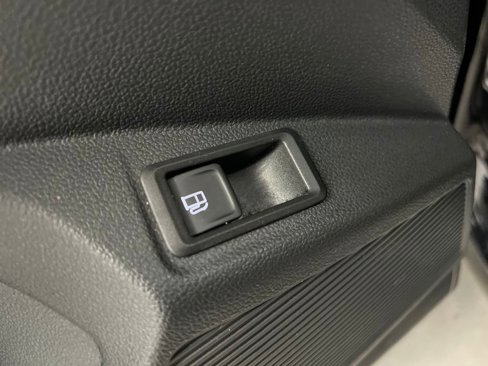 Used 2024 Volkswagen Taos SE image 14