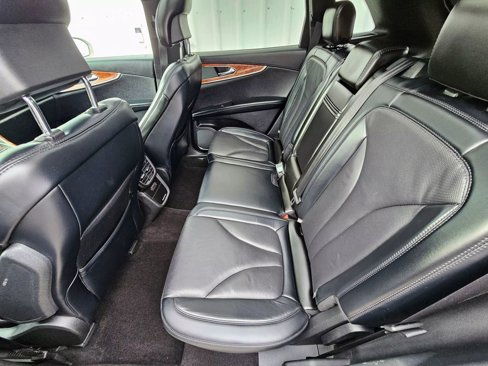 Used 2019 Lincoln Nautilus Reserve image 8