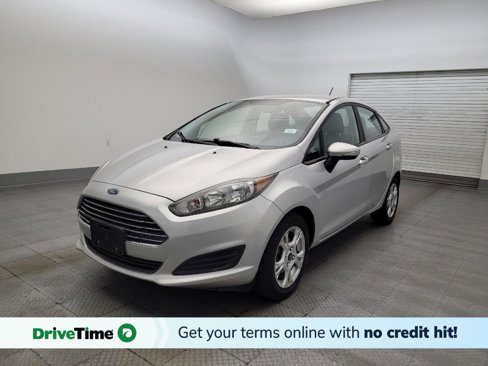 Used 2015 Ford Fiesta SE image 1