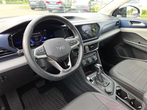 Used 2022 Volkswagen Taos SE image 7