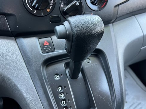Used 2020 Nissan NV200 S image 25