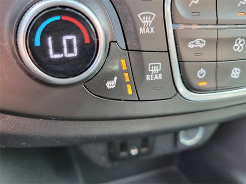 Used 2018 Chevrolet Traverse LT image 7