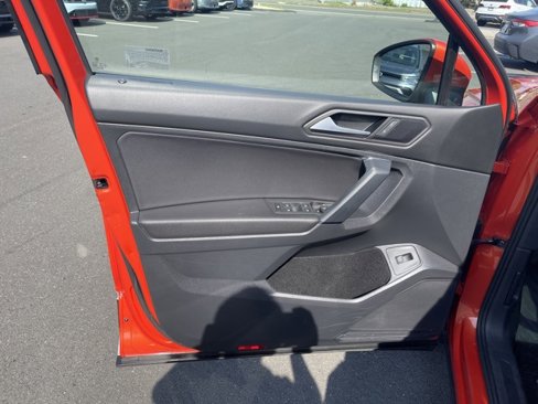 Certified 2019 Volkswagen Tiguan SEL w/ 3rd Row Seat Package image 18