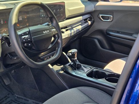 Used 2025 Kia K4 LXS image 21
