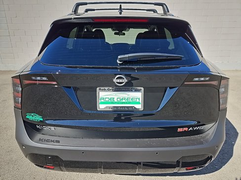 New 2026 Nissan Kicks SR w/ Cold Weather Package image 5