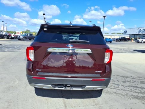 Used 2023 Ford Explorer XLT w/ Equipment Group 202A image 4