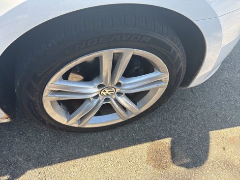 Used 2014 Volkswagen Passat 1.8T SE image 12