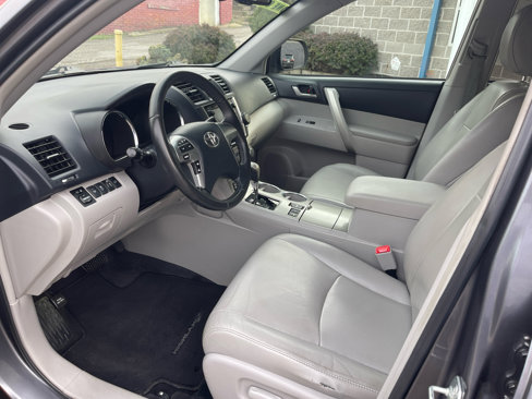 Used 2013 Toyota Highlander 4WD V6 image 13