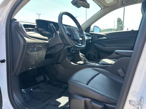 Used 2024 Buick Encore GX Sport Touring image 8