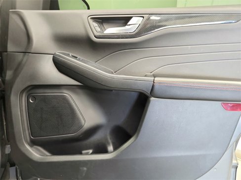 Used 2023 Ford Escape ST-Line image 31