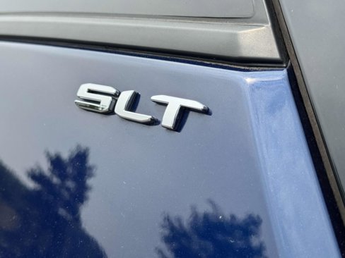 Used 2022 GMC Terrain SLT image 7