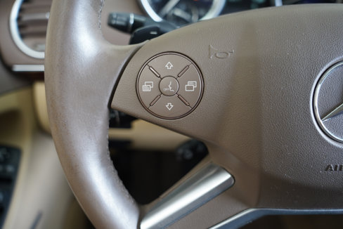 Used 2012 Mercedes-Benz GL 450 4MATIC image 13