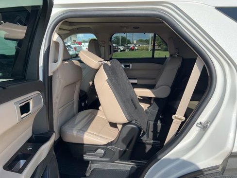 Used 2021 Ford Explorer Limited w/ Equipment Group 301A image 15