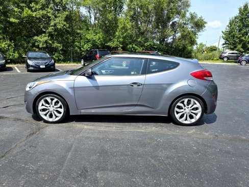 Used 2013 Hyundai Veloster w/ Style Pkg image 4