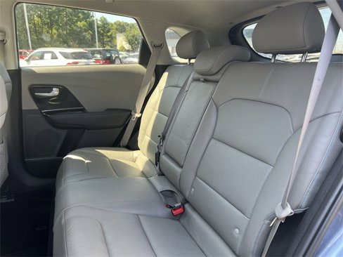 Used 2020 Kia Niro Touring image 23