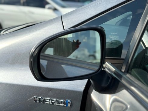 Used 2012 Toyota Prius V Two image 25